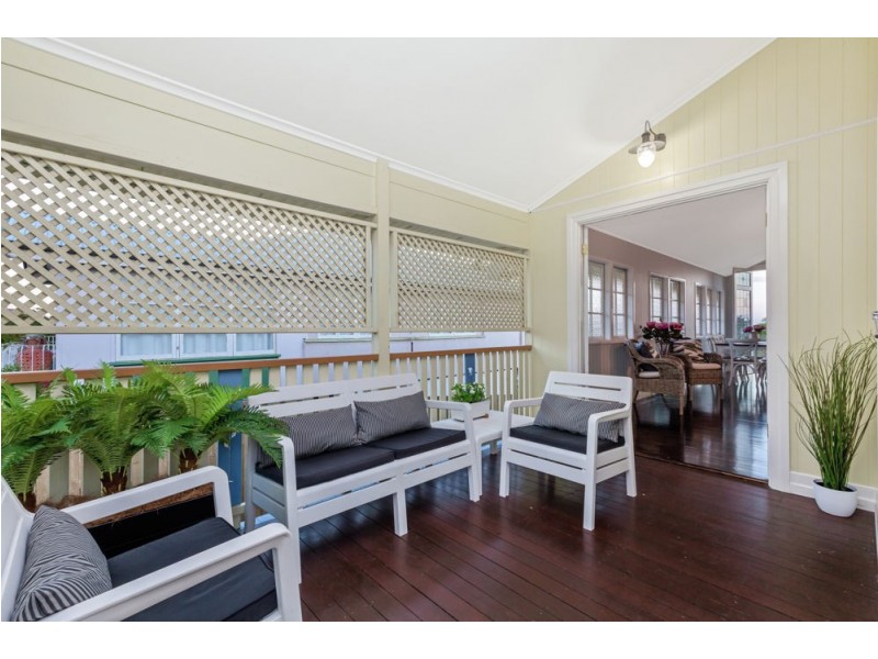 290 Rode Road, Wavell Heights QLD 4012