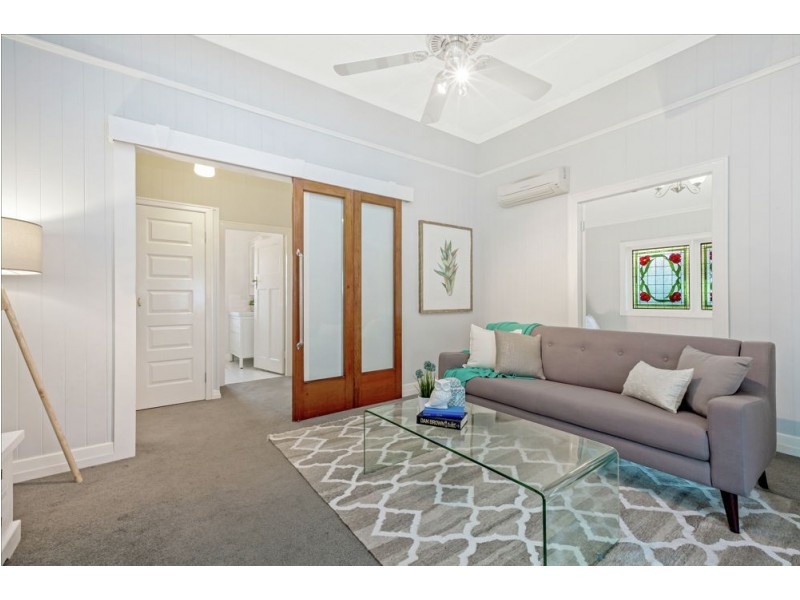 290 Rode Road, Wavell Heights QLD 4012