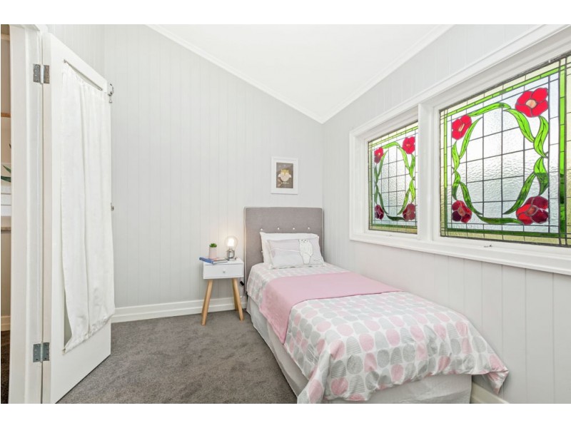 290 Rode Road, Wavell Heights QLD 4012