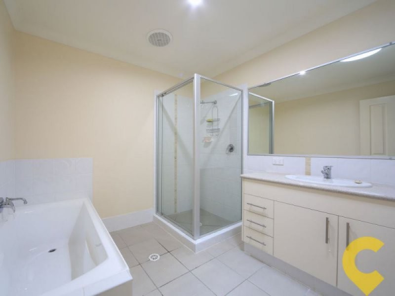 2/4 Barratt Street, Coomera QLD 4209