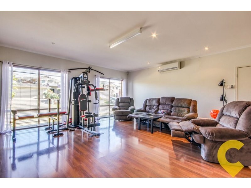 16 Riverside Terrace, Windaroo QLD 4207