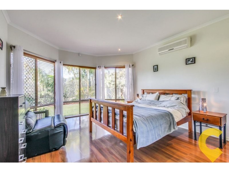 16 Riverside Terrace, Windaroo QLD 4207