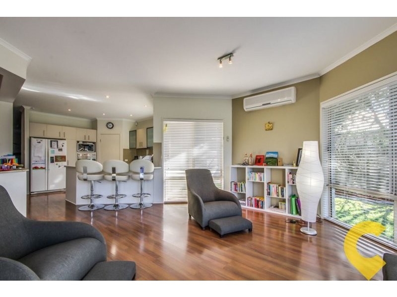 16 Riverside Terrace, Windaroo QLD 4207