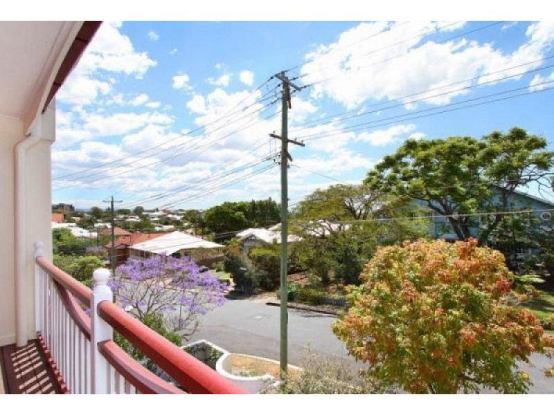 2/63 Montpelier Street, Clayfield QLD 4011