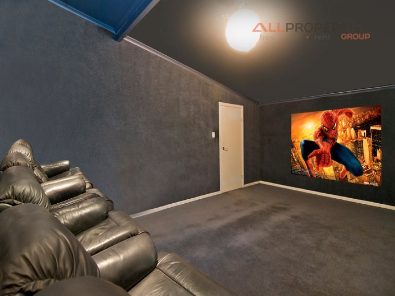 230 Forestdale Drive, Forestdale QLD 4118