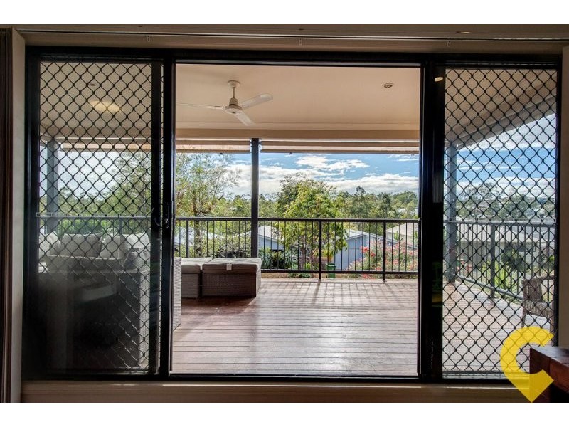 32 Emerald Cresent, Springfield QLD 4300