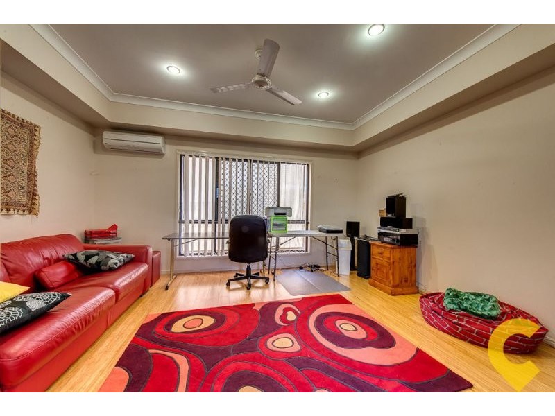 32 Emerald Cresent, Springfield QLD 4300