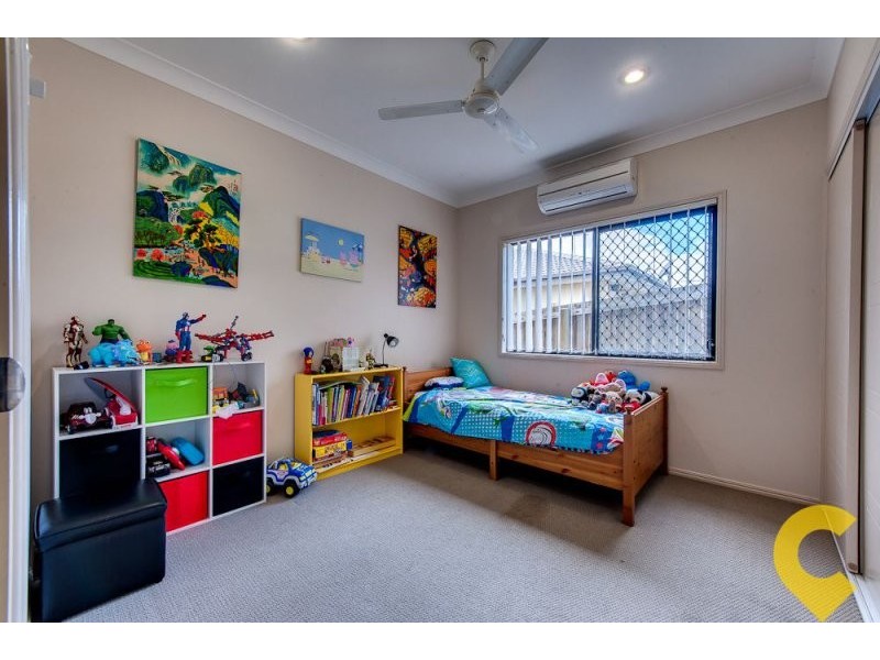 32 Emerald Cresent, Springfield QLD 4300