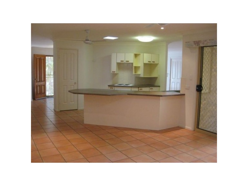 9 Stallone Circuit, Mcdowall QLD 4053