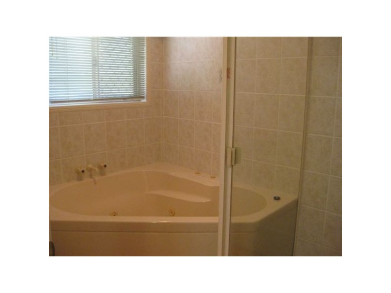 9 Stallone Circuit, Mcdowall QLD 4053