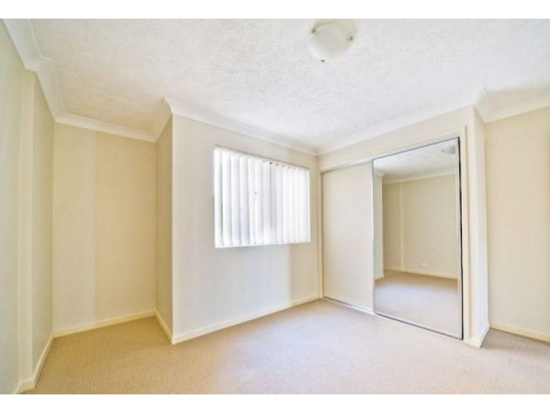 8/2a White Street, Everton Park QLD 4053