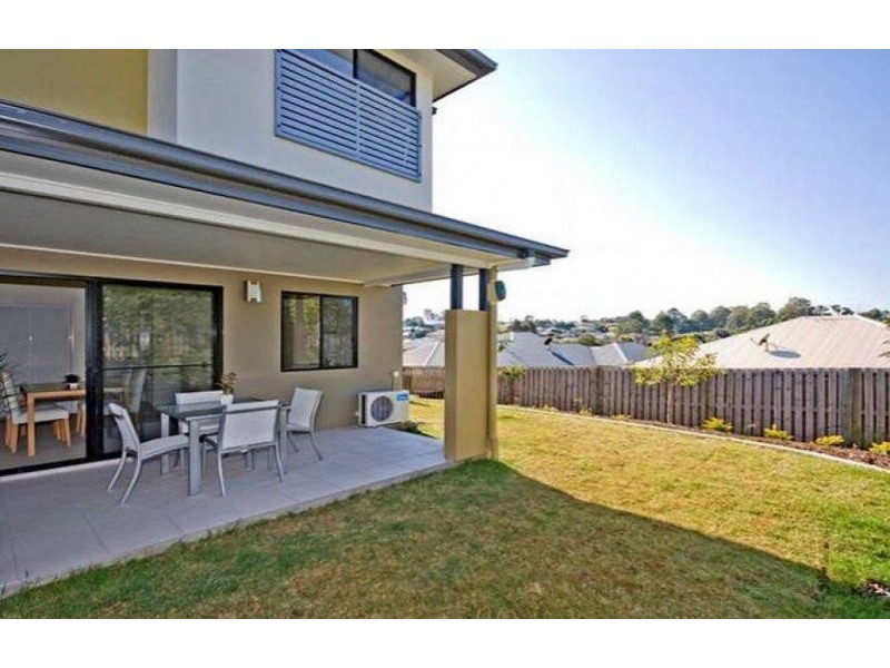 8/3 Swordgrass Court, Kallangur QLD 4503