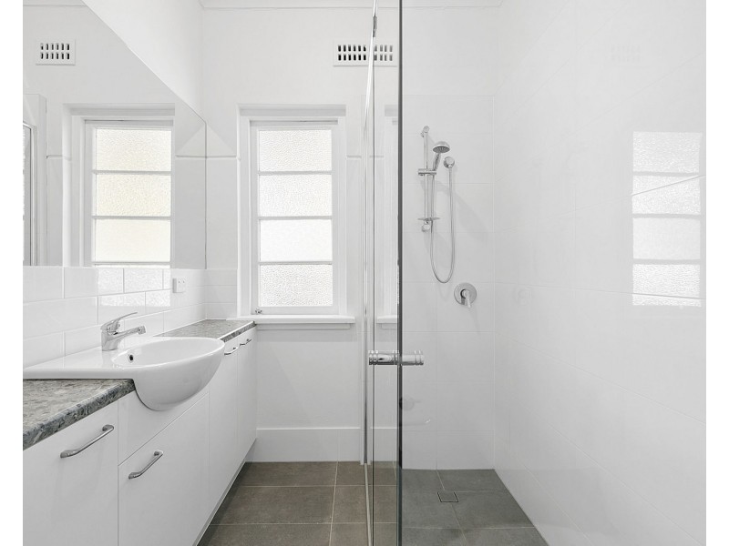 48 Finsbury Street, Newmarket QLD 4051