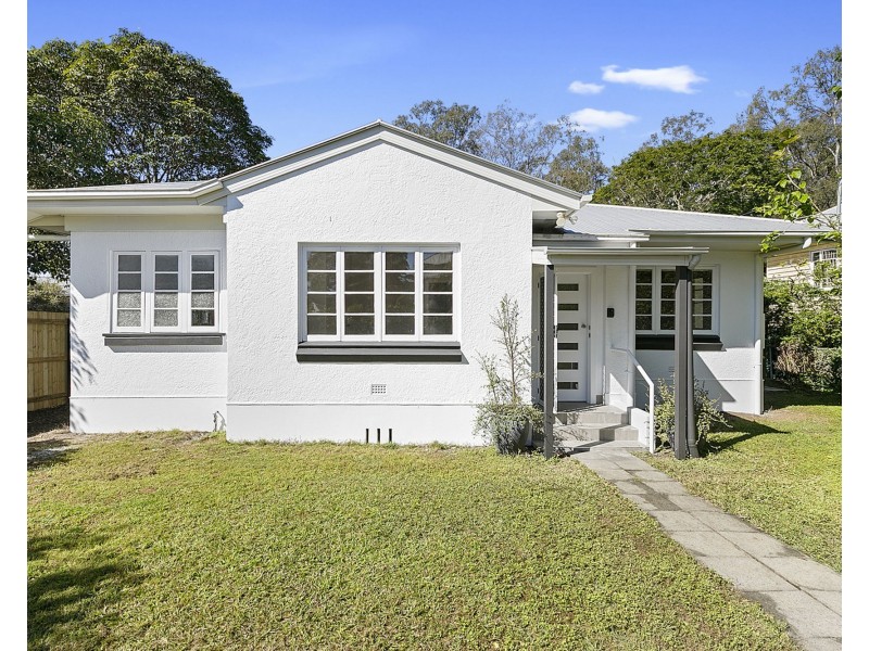 48 Finsbury Street, Newmarket QLD 4051