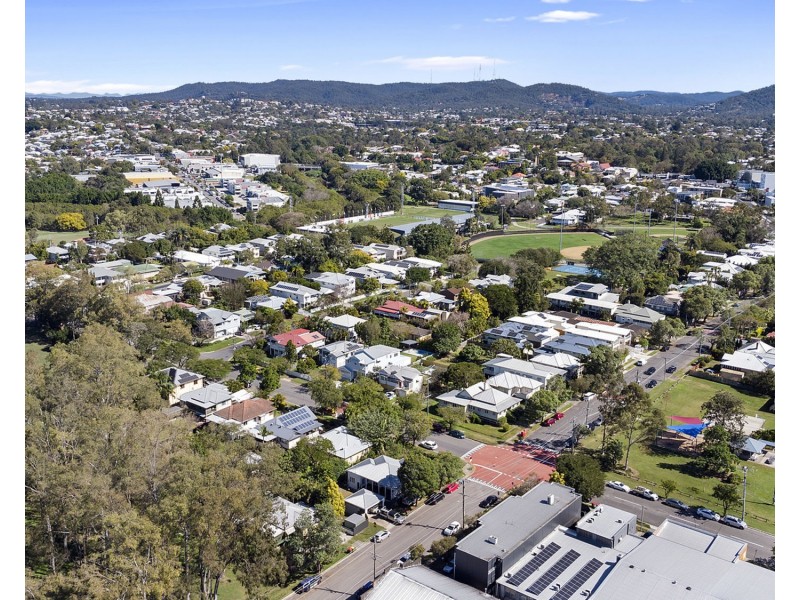 48 Finsbury Street, Newmarket QLD 4051