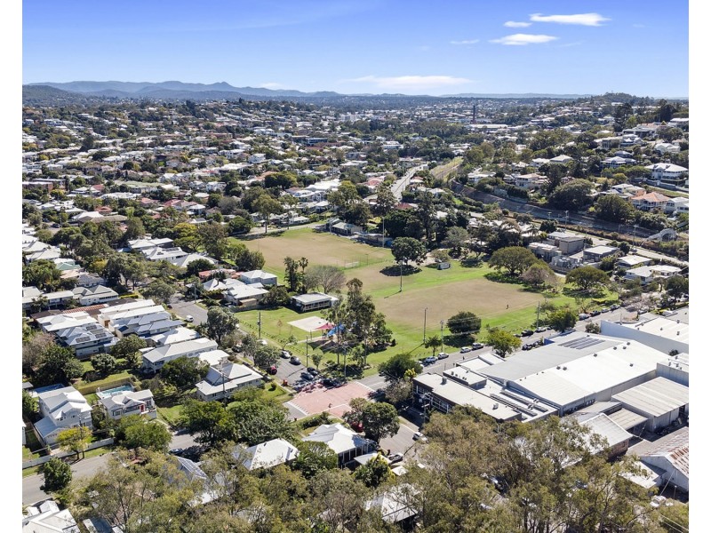 48 Finsbury Street, Newmarket QLD 4051