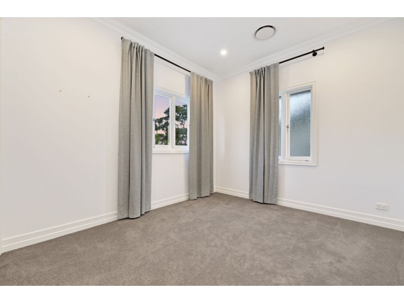 7 Dora Street, Hendra QLD 4011