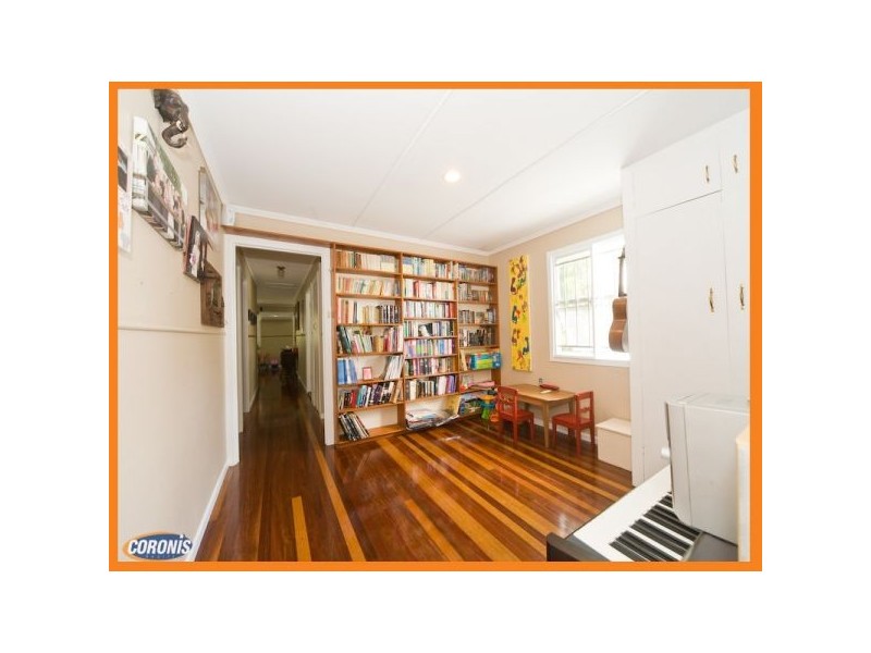 9 Ringrose Street, Stafford Heights QLD 4053