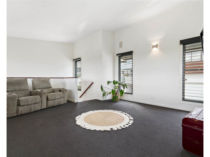 52 Zeehan Street, Wavell Heights QLD 4012