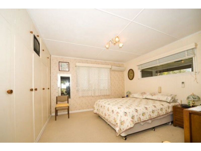 37 Heilbromm Street, Stafford Heights QLD 4053