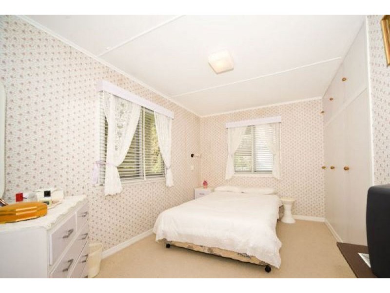 37 Heilbromm Street, Stafford Heights QLD 4053