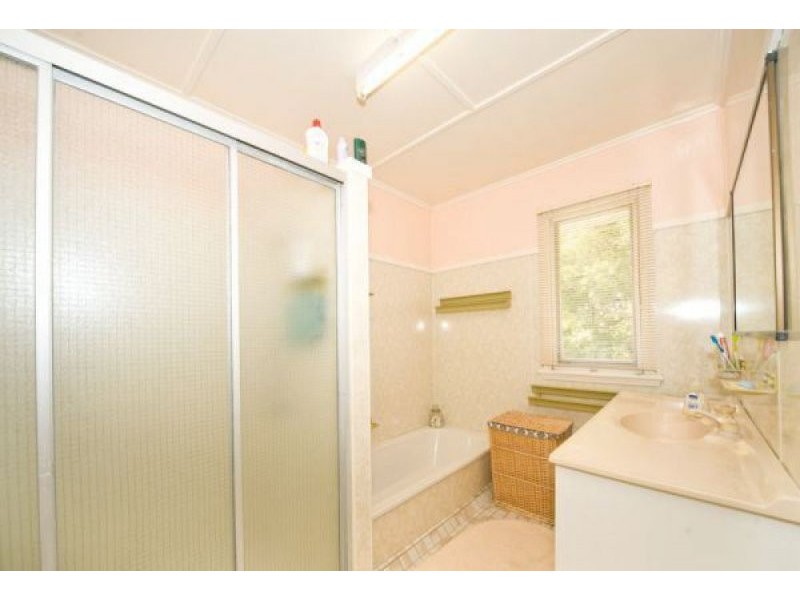 37 Heilbromm Street, Stafford Heights QLD 4053