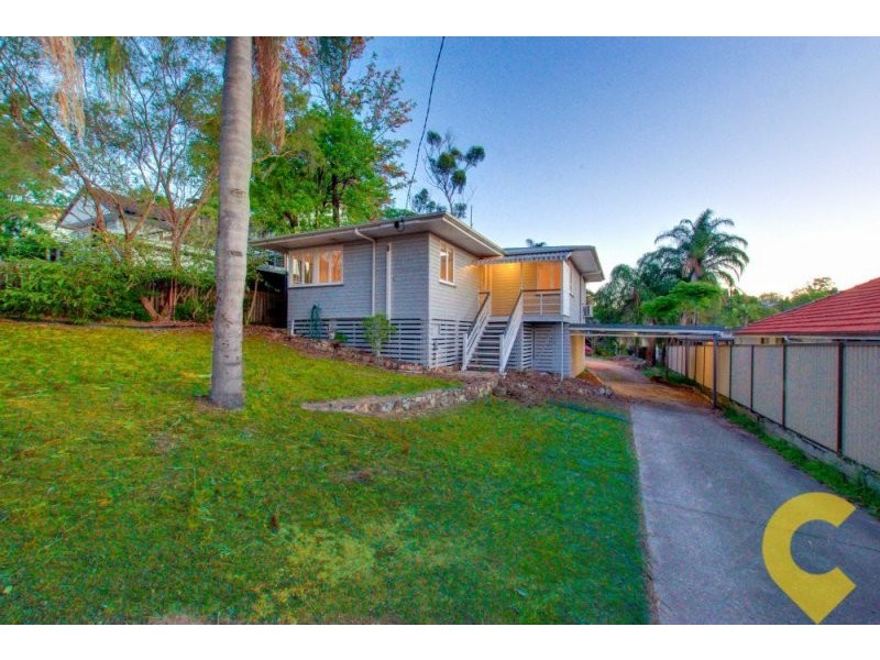 318 Kitchener Road, Stafford Heights QLD 4053