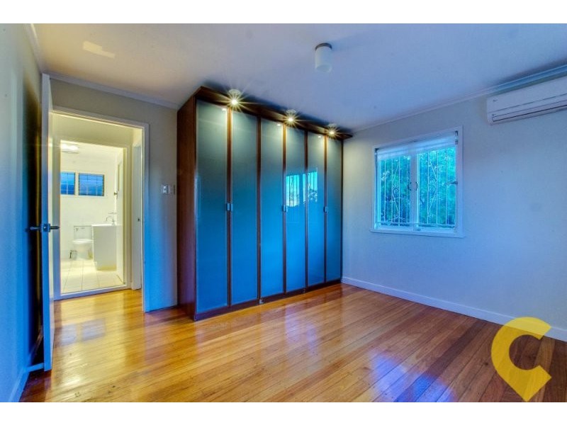 318 Kitchener Road, Stafford Heights QLD 4053