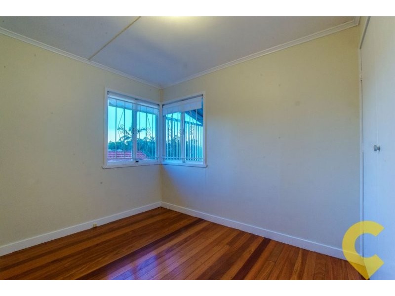 318 Kitchener Road, Stafford Heights QLD 4053