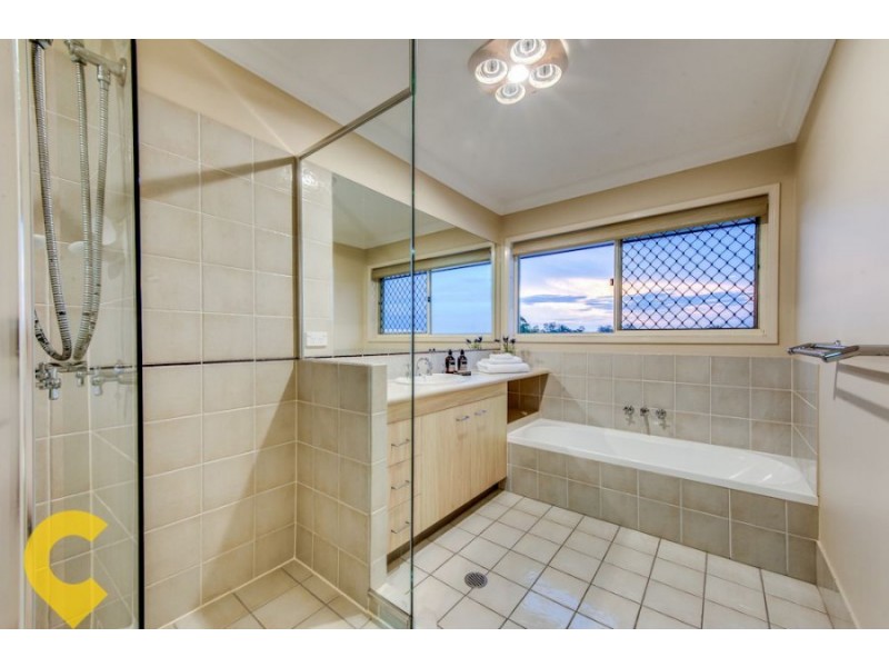 11 Wilga Court, Bridgeman Downs QLD 4035