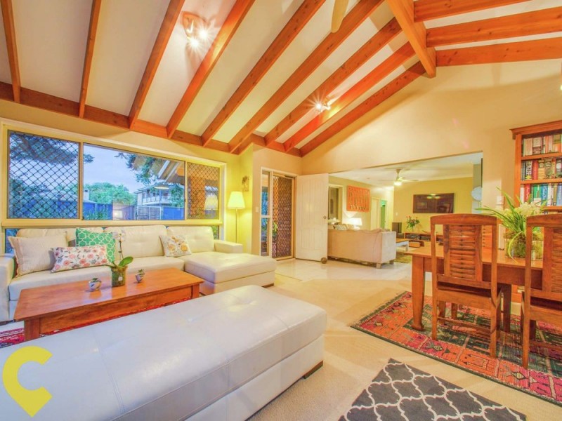 2 Donatello Street, Fig Tree Pocket QLD 4069