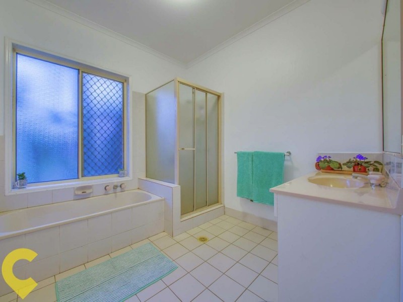 2 Donatello Street, Fig Tree Pocket QLD 4069