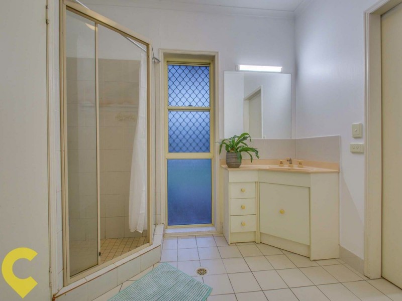 2 Donatello Street, Fig Tree Pocket QLD 4069