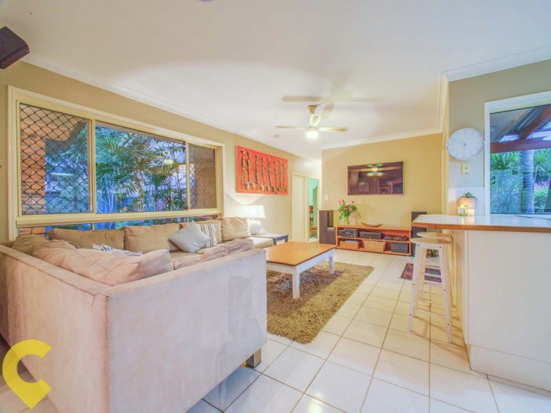 2 Donatello Street, Fig Tree Pocket QLD 4069