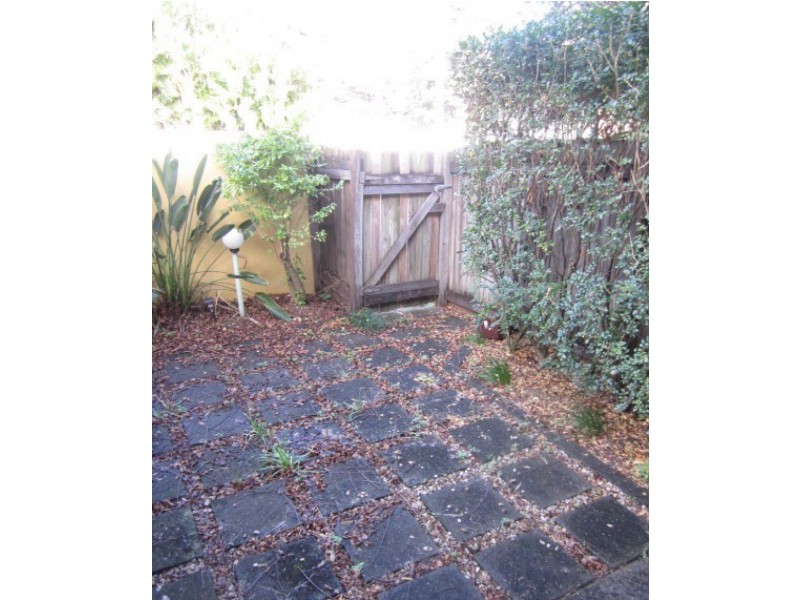 2/52 Hows Rd, Nundah QLD 4012