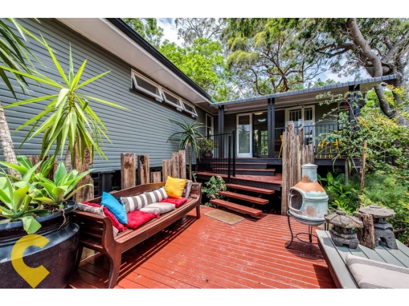 24 Amott Street, Stafford Heights QLD 4053