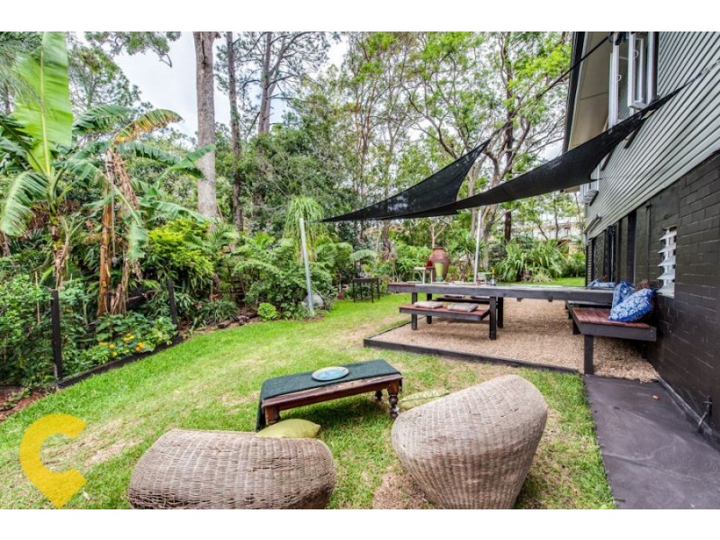 24 Amott Street, Stafford Heights QLD 4053