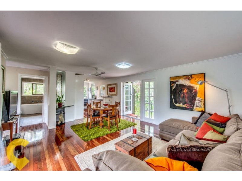 24 Amott Street, Stafford Heights QLD 4053