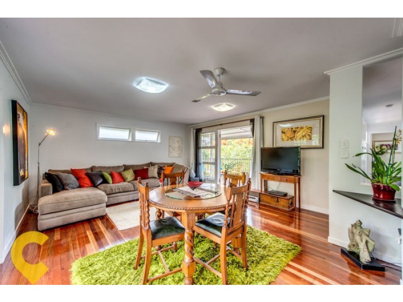 24 Amott Street, Stafford Heights QLD 4053