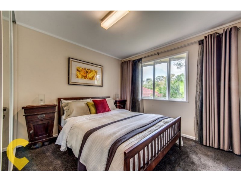 24 Amott Street, Stafford Heights QLD 4053