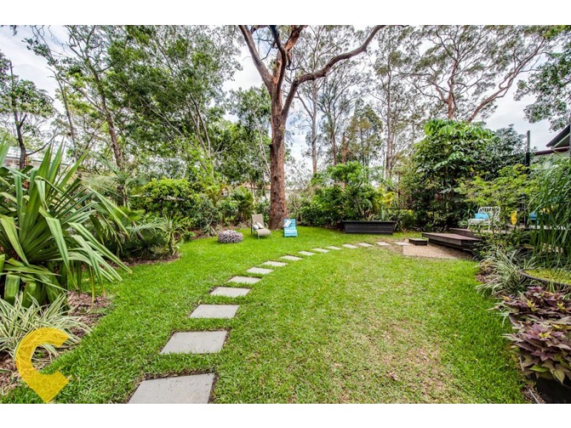 24 Amott Street, Stafford Heights QLD 4053