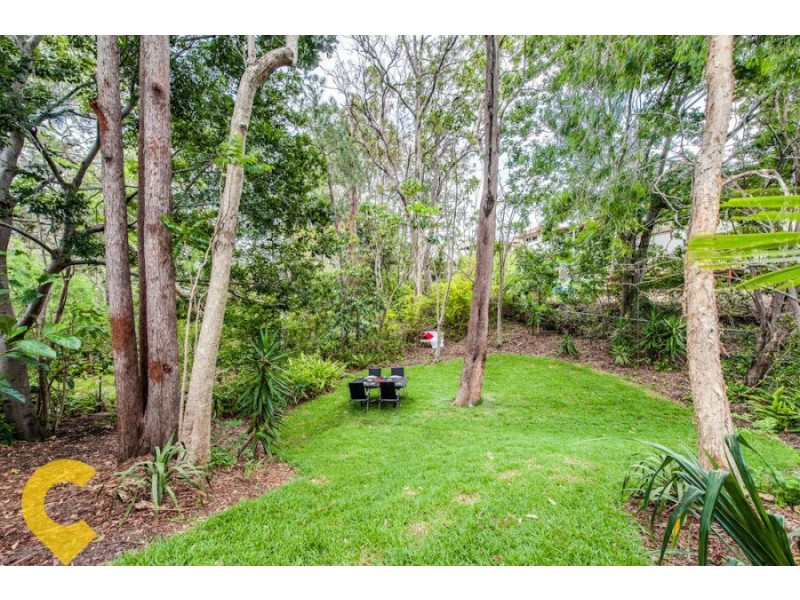 24 Amott Street, Stafford Heights QLD 4053