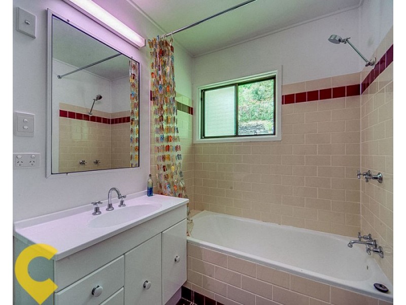 23 Landscape Street, Stafford Heights QLD 4053