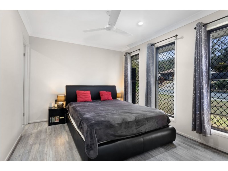 25 Bellinger Key, Pacific Pines QLD 4211