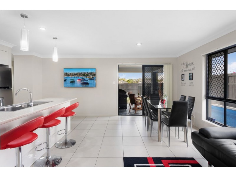 25 Bellinger Key, Pacific Pines QLD 4211