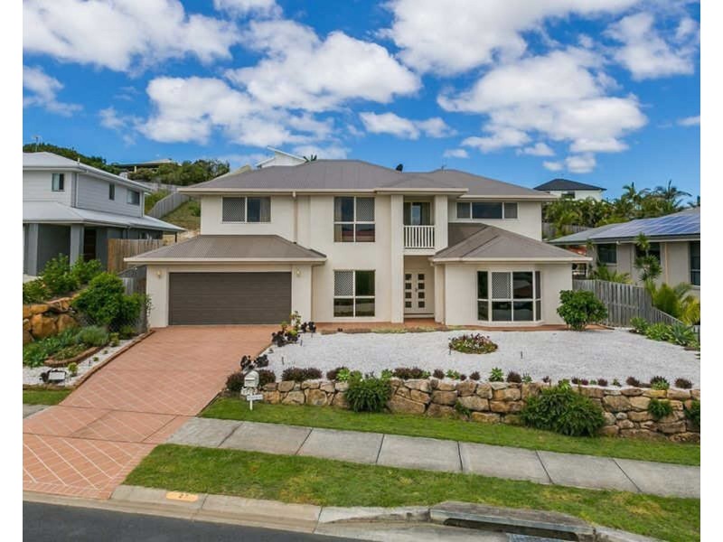 27 Yamba Street, Pacific Pines QLD 4211