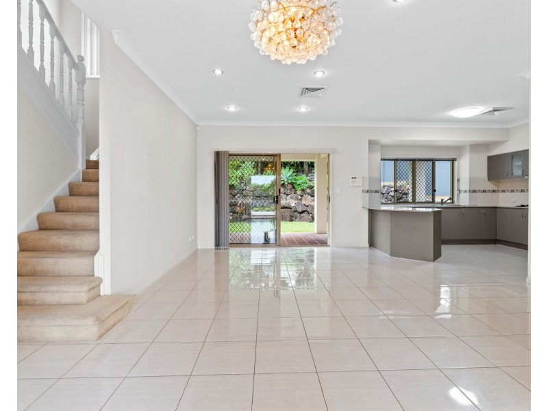 27 Yamba Street, Pacific Pines QLD 4211