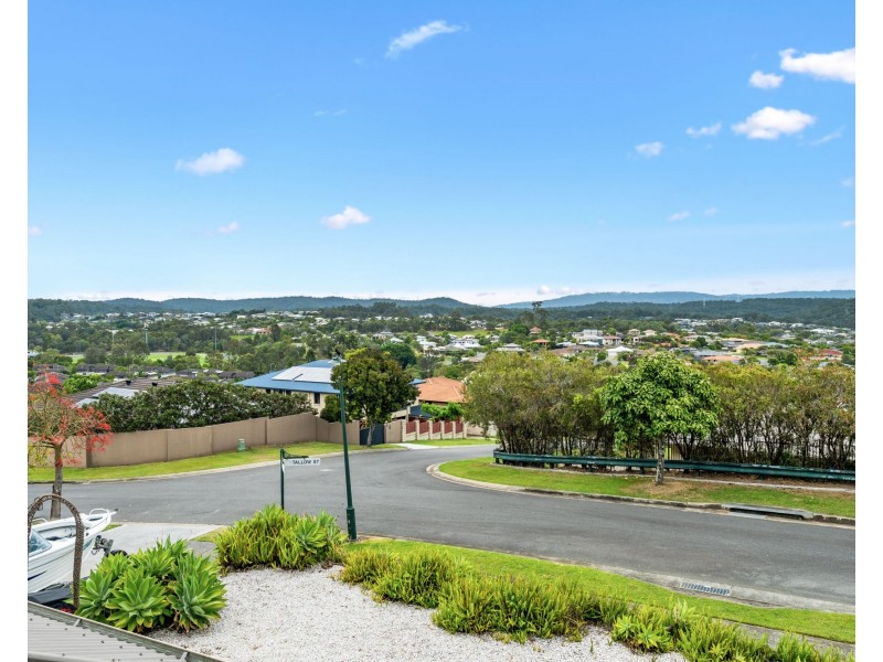 27 Yamba Street, Pacific Pines QLD 4211