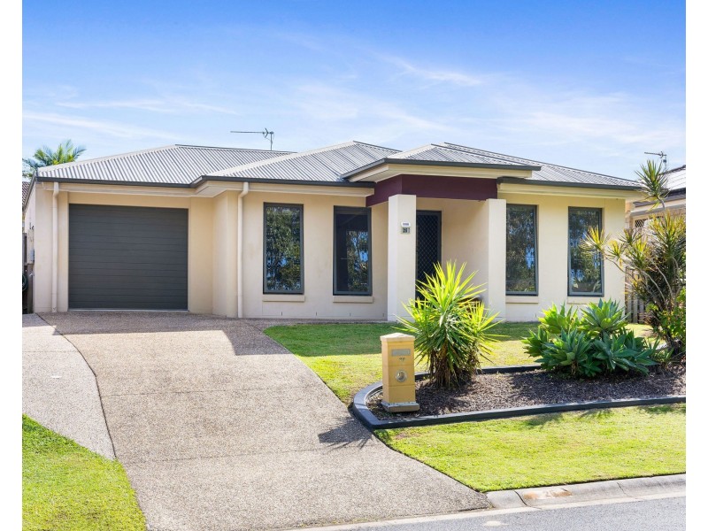 25 Barradeen Circuit, Pacific Pines QLD 4211