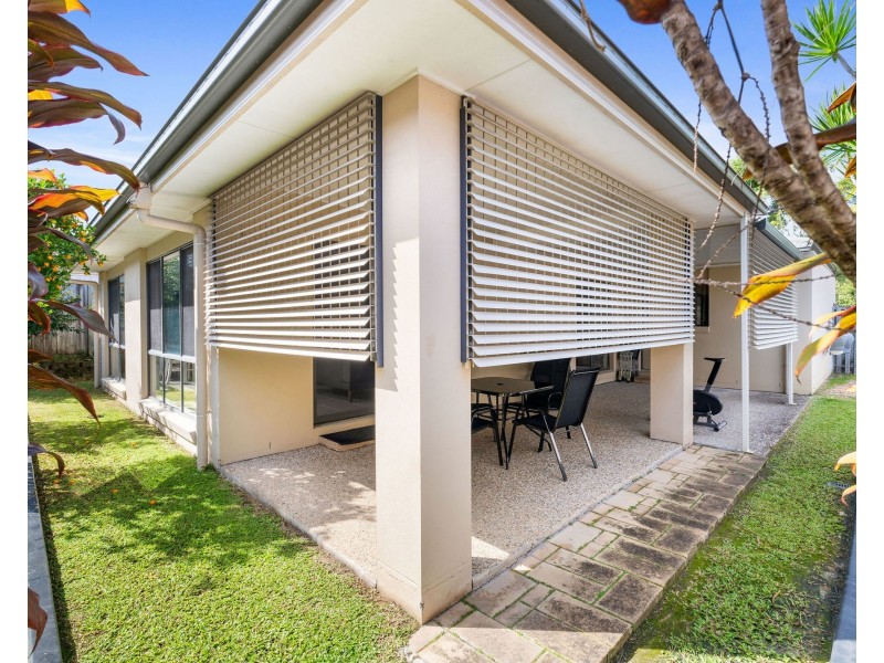 25 Barradeen Circuit, Pacific Pines QLD 4211